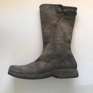 Teva Brown Suede Boots